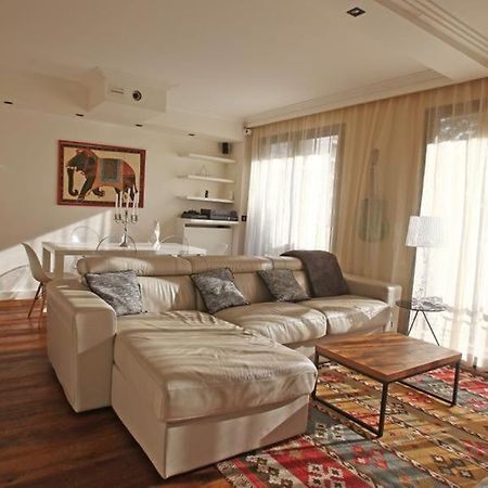 George Apartment In Neuilly Экстерьер фото