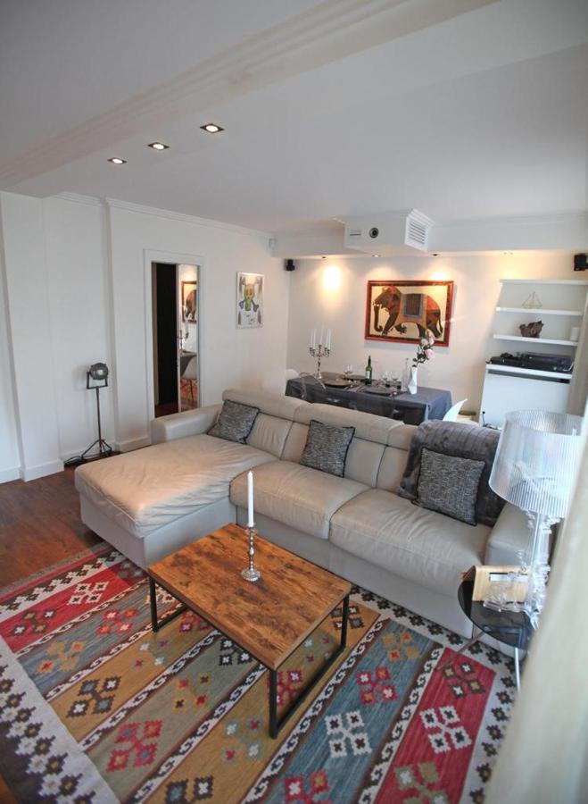 George Apartment In Neuilly Экстерьер фото